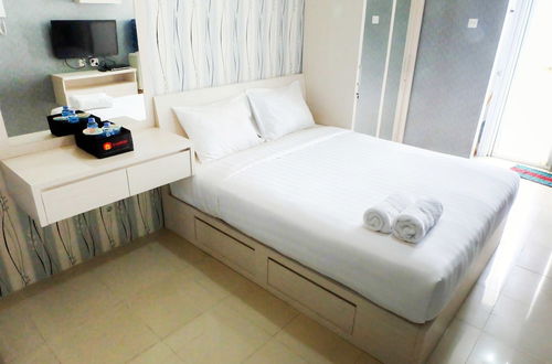 Photo 7 - Studio Room Bassura City Apartment In Shopping Mall