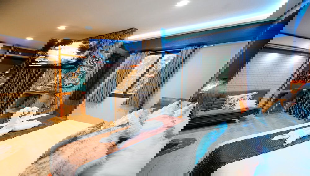 Primary image