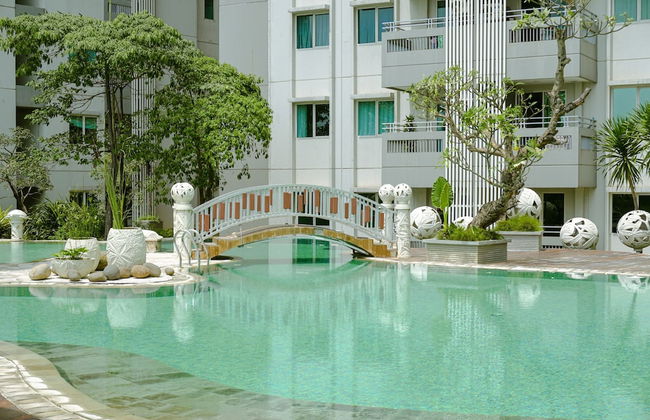 Homey And Modern Studio At Sky Terrace Apartment - Foto 19