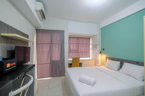 Photo 4 - Warm And Cozy Studio Apartment Margonda Residence 5 Near Campus