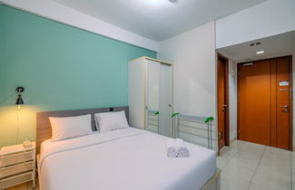 Photo 3 - Warm And Cozy Studio Apartment Margonda Residence 5 Near Campus