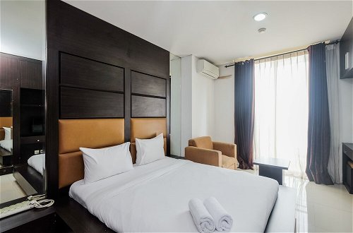Photo 1 - Relaxing Studio Apartment Mangga Dua Residence Near Itc Mall