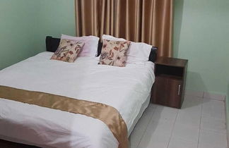 Photo 1 - Eliphan Furnished Apartments