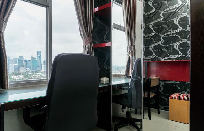 Elegant 2BR Apartment with Working Room The Lavande Residences - Foto 3