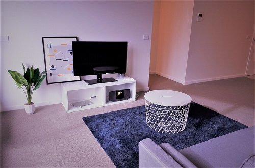 Photo 4 - Modern Living in Southbank Apartments