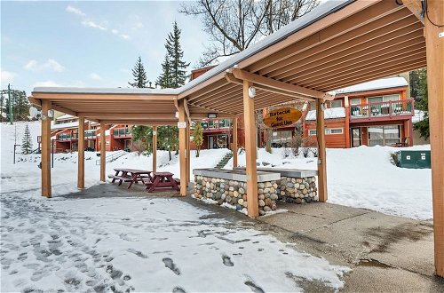 Photo 22 - SPACIOUS 2-Br 2-Ba | Ski In/Out | Pool & Hot Tubs | in Heart of PANORAMA RESORT