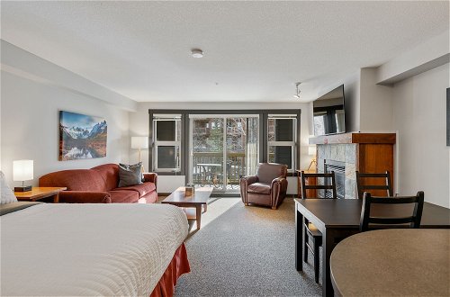 Photo 29 - LARGE 3-Br 3-Ba | Ski In/Out | Pool & Hot Tubs | Central Upper Village Location