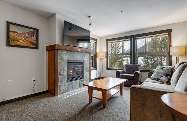 SPACIOUS 2-Br 2-Ba | Ski In/Out | Pool & Hot Tubs | in Heart of PANORAMA RESORT - Foto 12