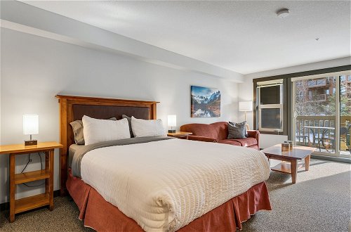Photo 4 - SPACIOUS Studio | Ski In/Out | Pool & Hot Tubs | in the Heart of PANORAMA RESORT