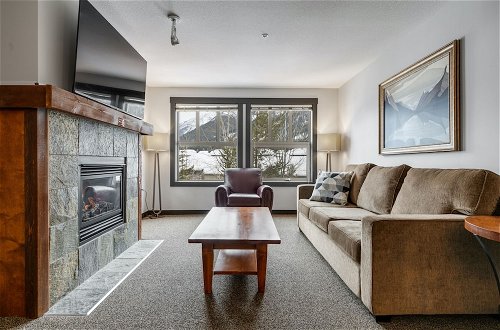 Foto 13 - SPACIOUS 2-Br 2-Ba | Ski In/Out | Pool & Hot Tubs | in Heart of PANORAMA RESORT
