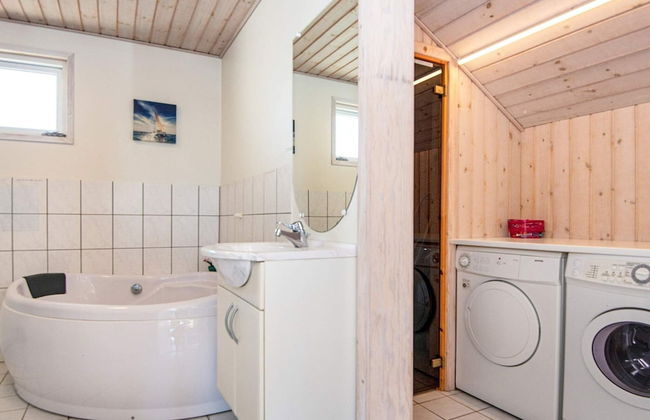 8 Person Holiday Home in Harboore - Foto 9