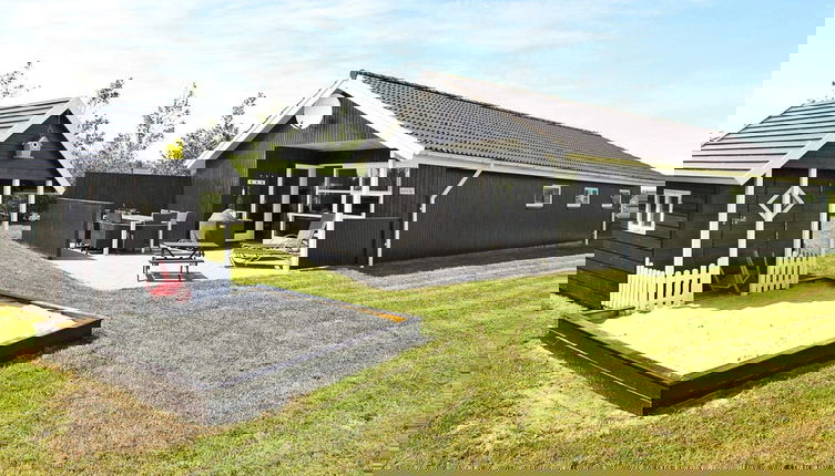 Foto 1 - 8 Person Holiday Home in Tarm-by Traum