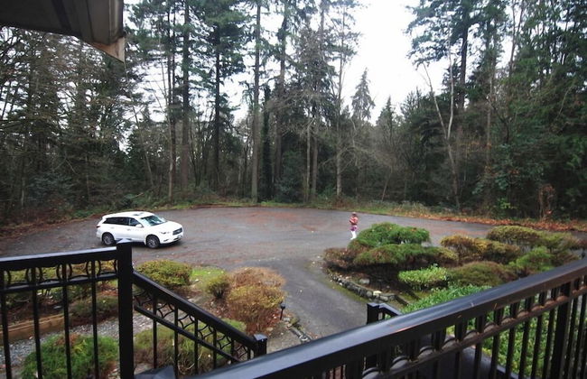 LUXE Retreat at 8050 Kaymar Dr. - Foto 69