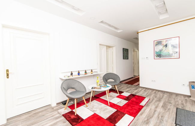 Modern Apartment in the Heart of the City Center! - Foto 6
