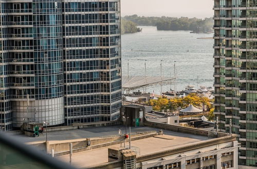 Photo 46 - CN Tower & Lake View, Luxury Condo in Downtown