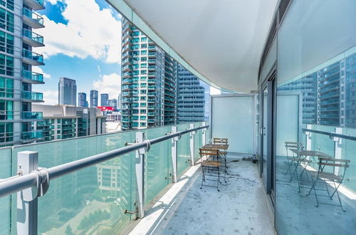 Photo 20 - CN Tower & Lake View, Luxury Condo in Downtown