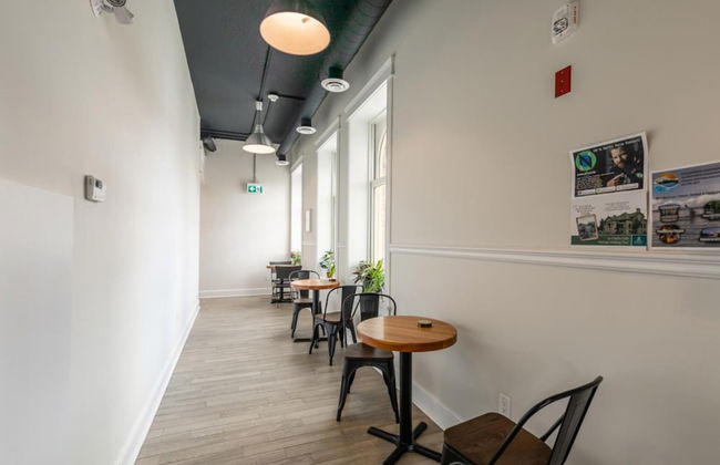 Rideau 2Br Signature Apartment Free Parking - Photo 4