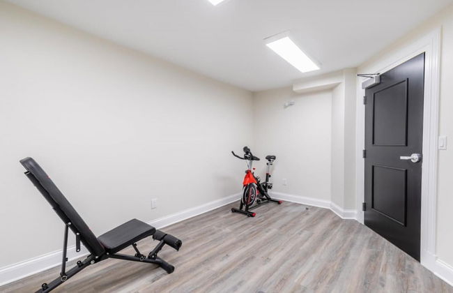 Heritage Rideau 2Br Apartment Free Parking - Photo 25