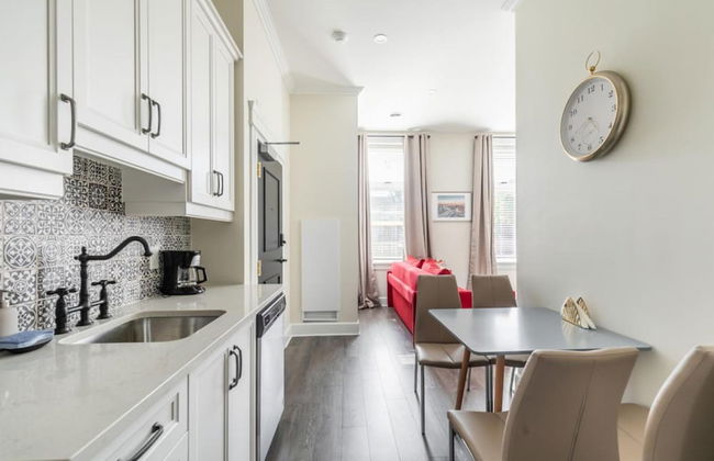 Heritage Rideau 1Br Apartment Free Parking - Photo 18