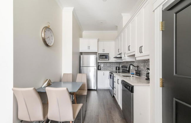 Heritage Rideau 1Br Apartment Free Parking - Photo 16