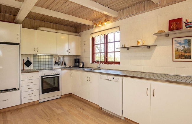 6 Person Holiday Home in Thyholm - Foto 5