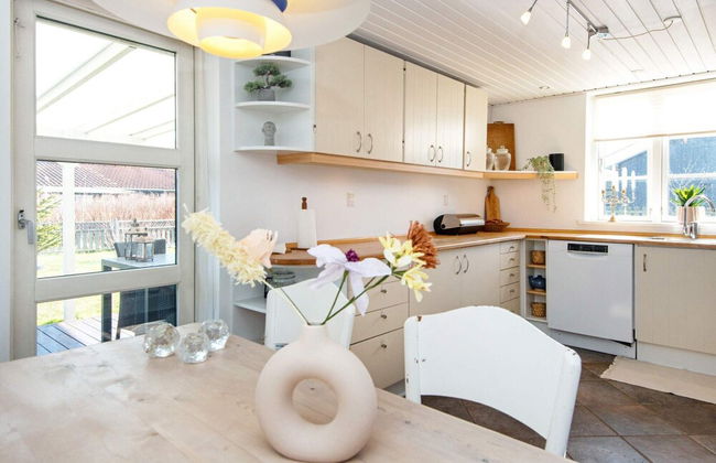 8 Person Holiday Home in Grenaa - Foto 7