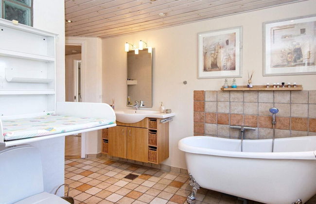 8 Person Holiday Home in Grenaa - Foto 16