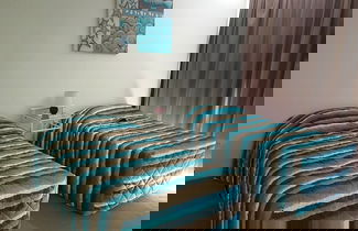 Photo 3 - Baronnet Apartments