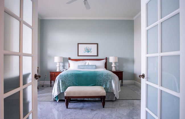 Ritz Carlton Club 2BR Residence - Photo 3