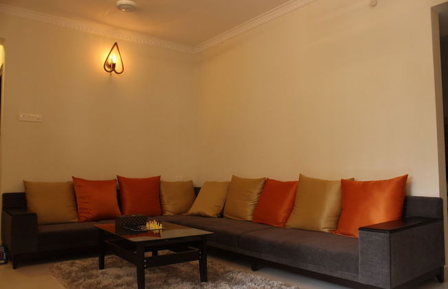 OYO 9364 Home Modern 2 BHK Pool View Candolim - Foto 9
