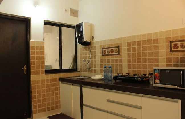 OYO 9364 Home Modern 2 BHK Pool View Candolim - Foto 7