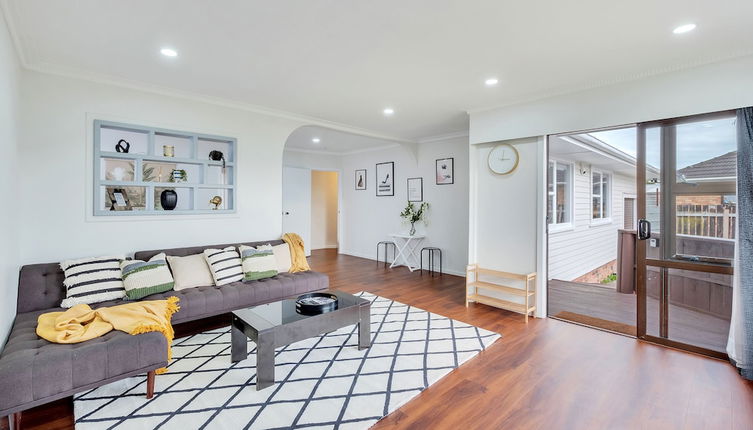 Photo 1 - Spacious 3 Bedroom Near Middlemore