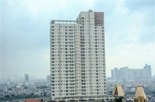 Photo 34 - Cozy 2BR Cosmo Residence Apartment near Thamrin City Mall