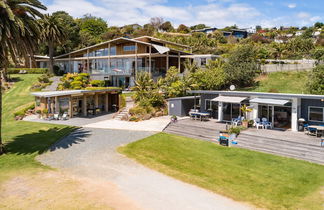 Photo 1 - Golden Sand Beachfront Accommodation