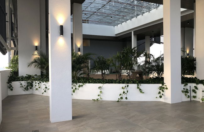 Almas Suites By Iconic Bliss - Photo 23