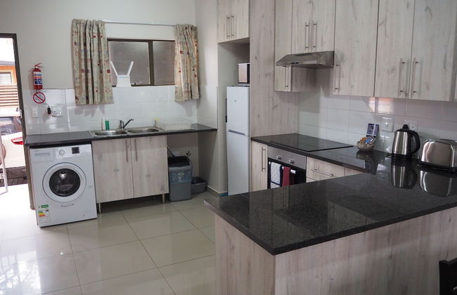 African Eagle Apartments - Photo 29