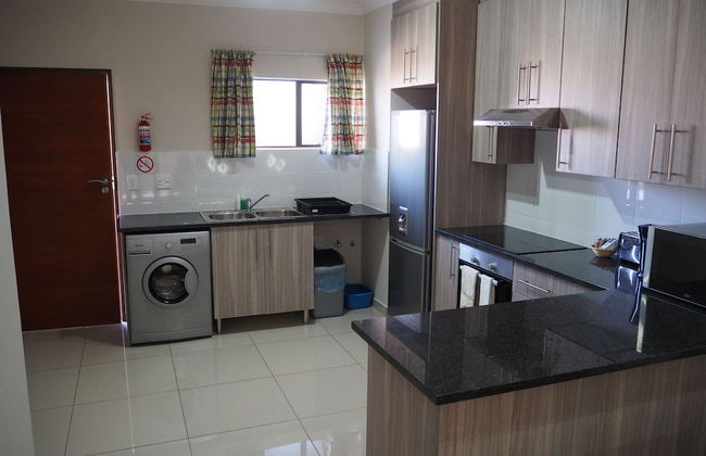 African Eagle Apartments - Photo 32