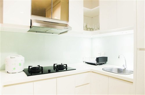 Foto 27 - Minimalist New Furnish 2BR L'avenue Apartment near Tebet
