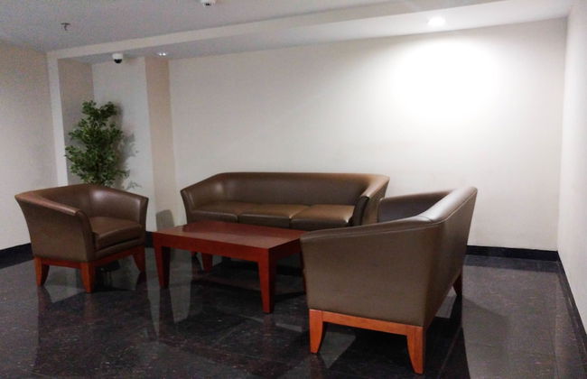 Minimalist Studio Room at The Springlake Apartment Sumarecon Bekasi - Foto 2