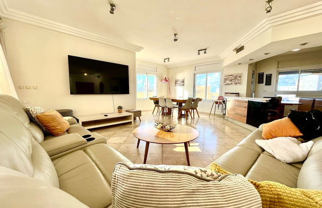 Luxurious Sea View 3BR Pool Spa and Gym - Foto 14
