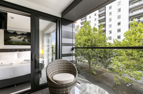 Photo 12 - Chic 2BR Pool & Gym - Steps to Ponsonby