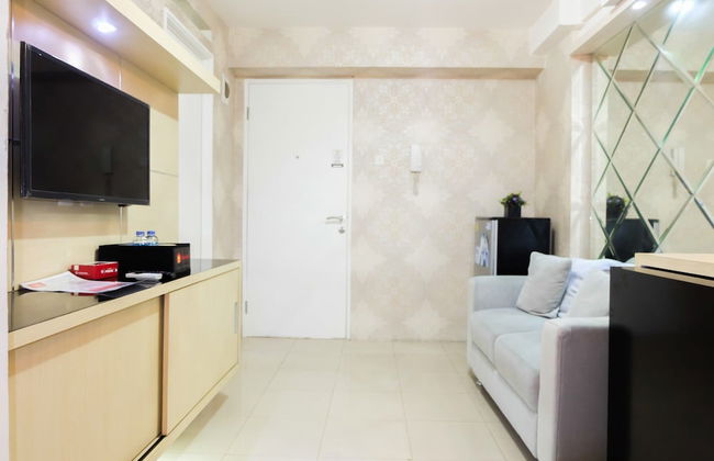 Simply 2BR with Pool View Bassura City Apartment - Foto 10