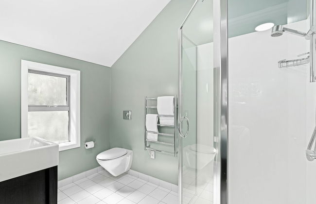 LAKE FRONT 3-BEDROOM APARTMENT WITH LAKE ACCESS - Foto 22