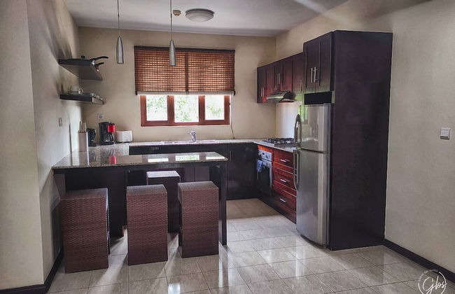Grand Bay Suites - Photo 9