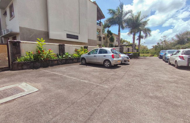 Grand Bay Suites - Photo 17