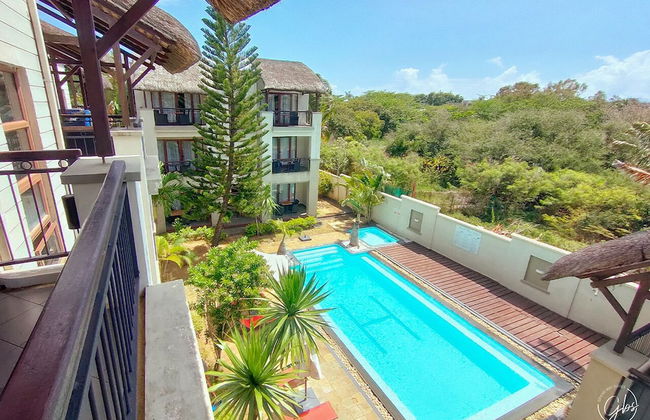 Grand Bay Suites - Photo 12