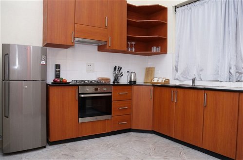 Foto 5 - Deluxe 3-bed Apartment With Swimming Pool