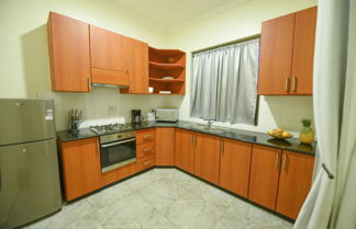 Photo 3 - Deluxe 3-bed Apartment With Swimming Pool