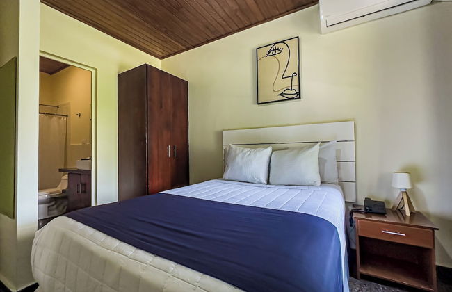 Cardedeu Suites - Photo 23