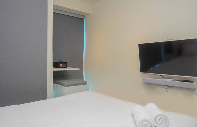 Best Studio Room with Wall Bed Tifolia Apartment - Foto 3